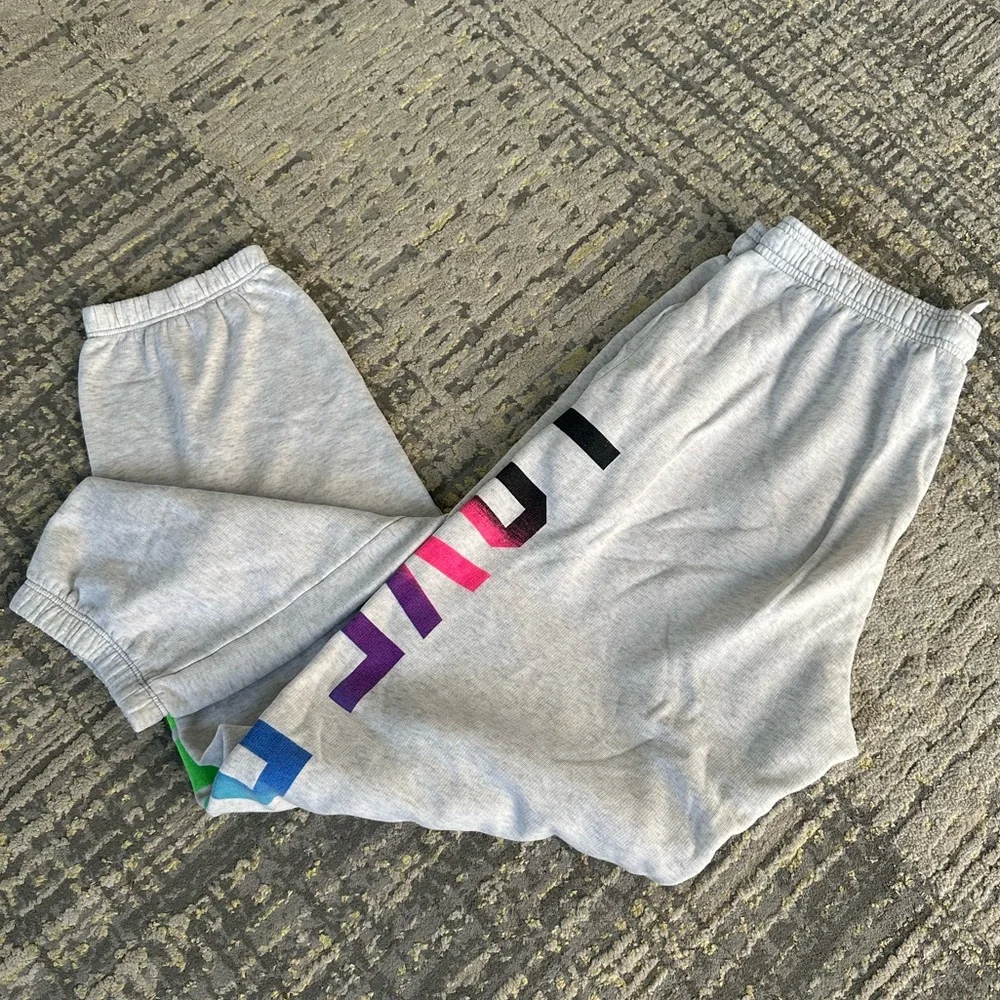 Victoria's Secret Pink Sweatpants - Picture 1 of 4